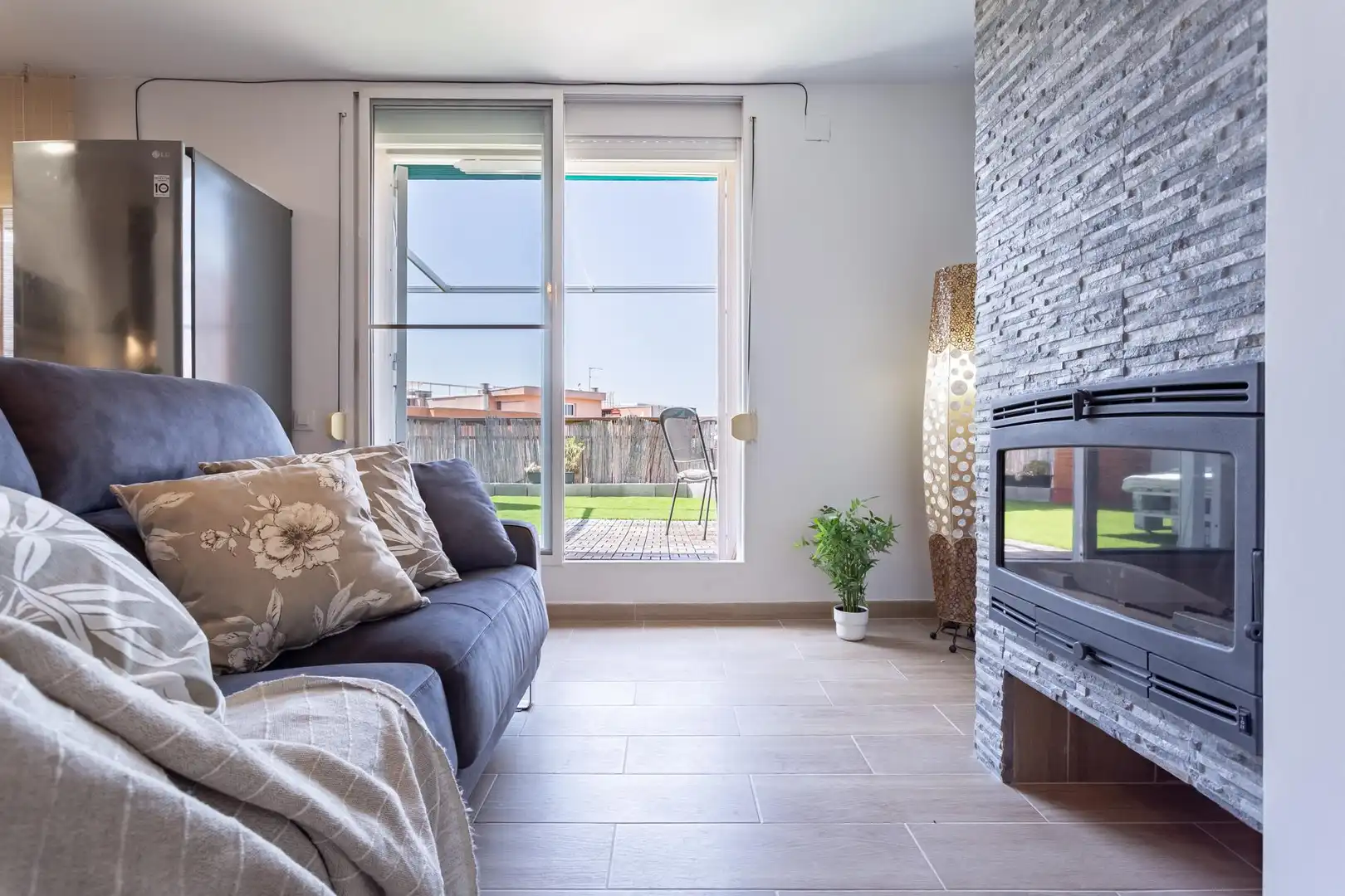 Wohnzimmer von Dachboden zum Verkauf in Vila-seca mit Terrasse und Schwimmbad