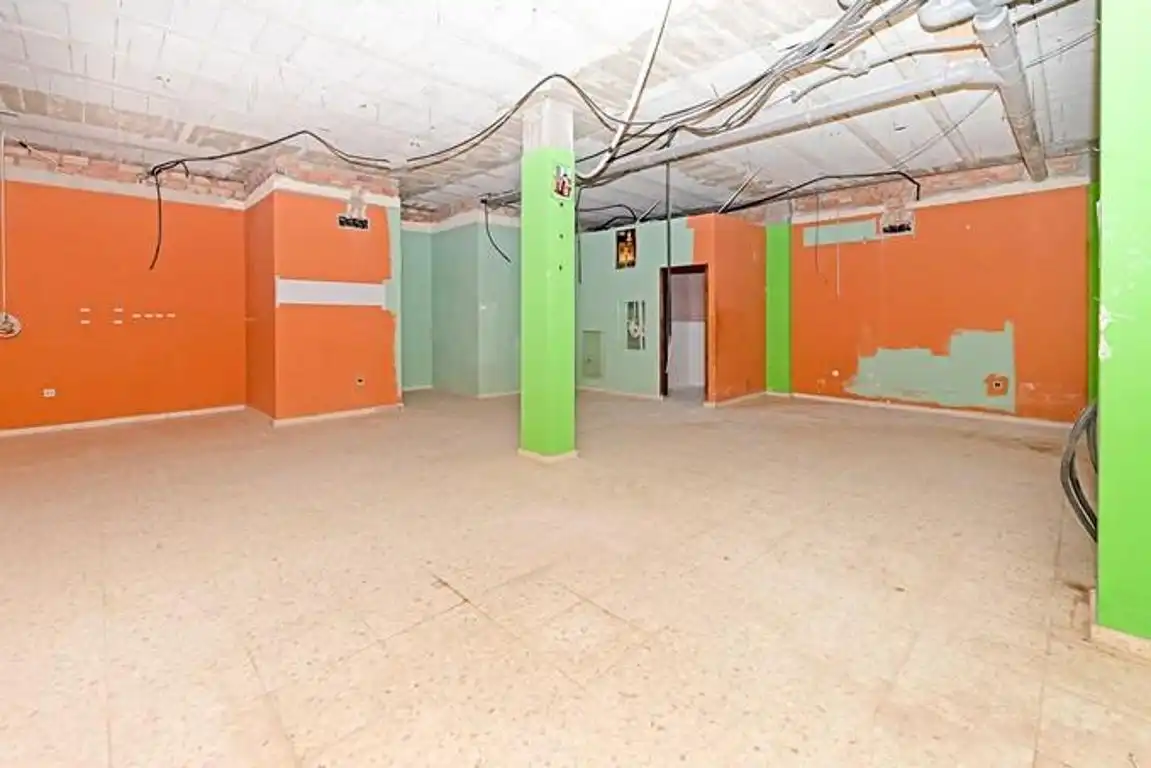 Edificio en venta en Sevilla con Alarma