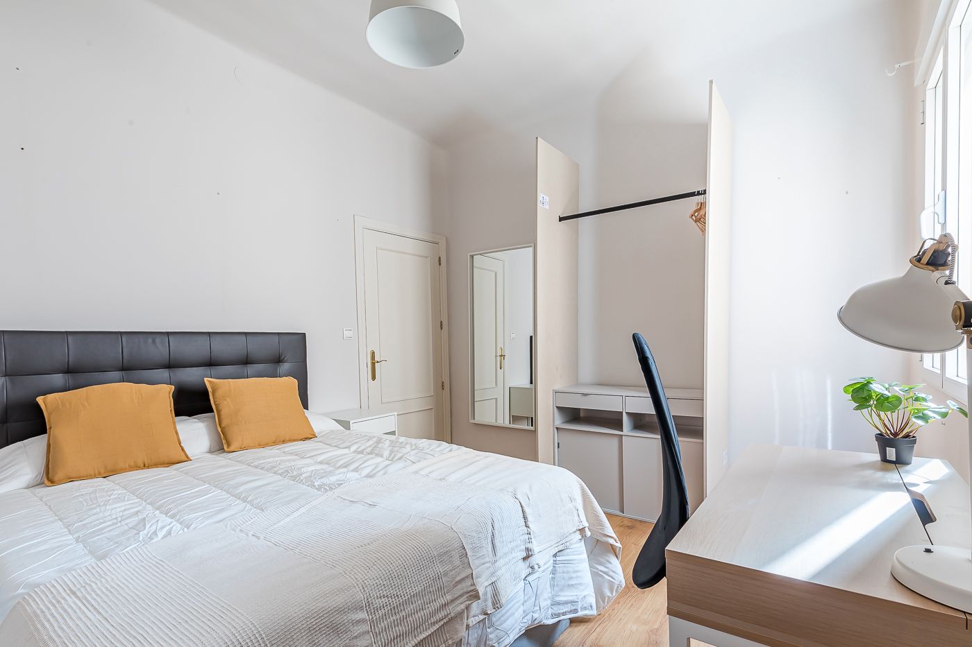 Bedroom of Flat to share in  Madrid Capital  with Air Conditioner, Heating and Furnished