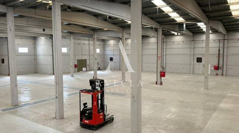 Foto 4 von Fabrikhallen zur Miete in Calle Salvador Seguí, 1, Abrera, Barcelona