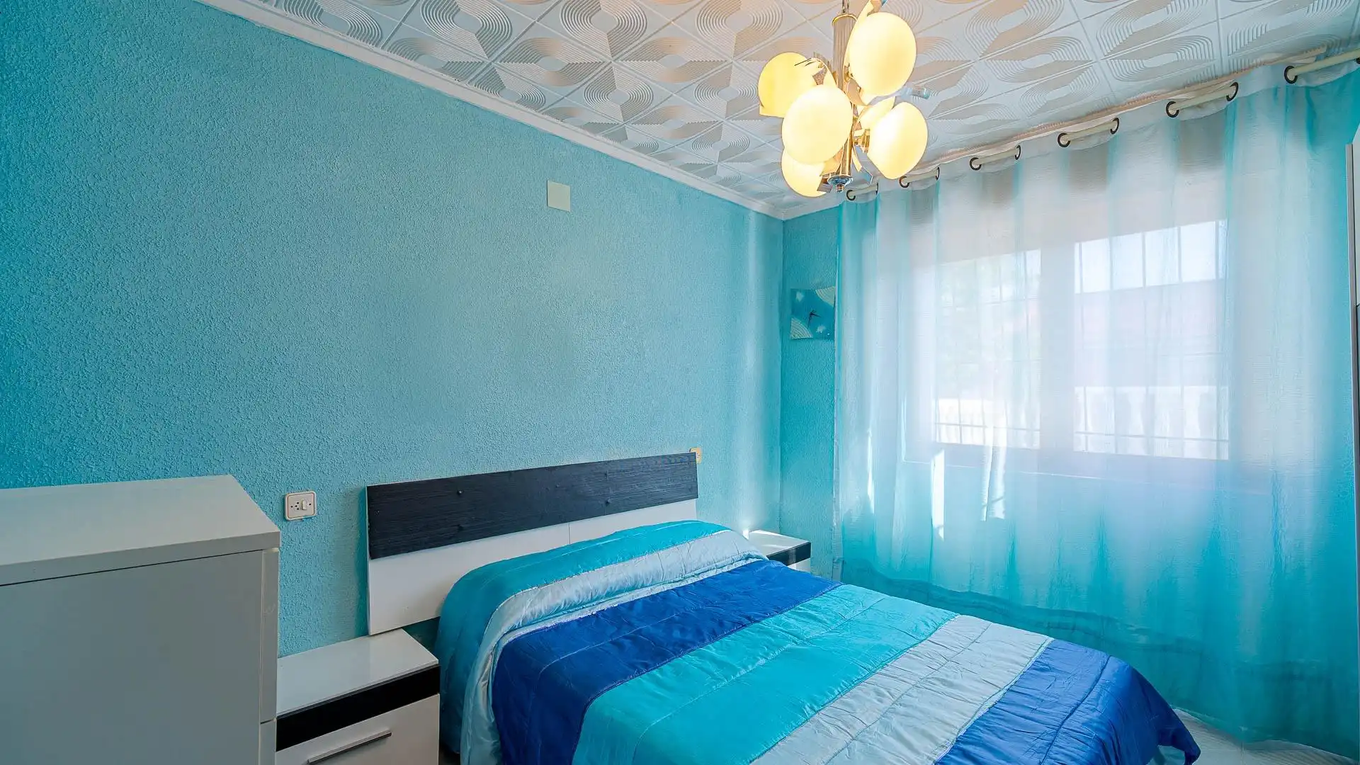 Dormitori de Casa o xalet en venda en Torrevieja amb Jardí privat