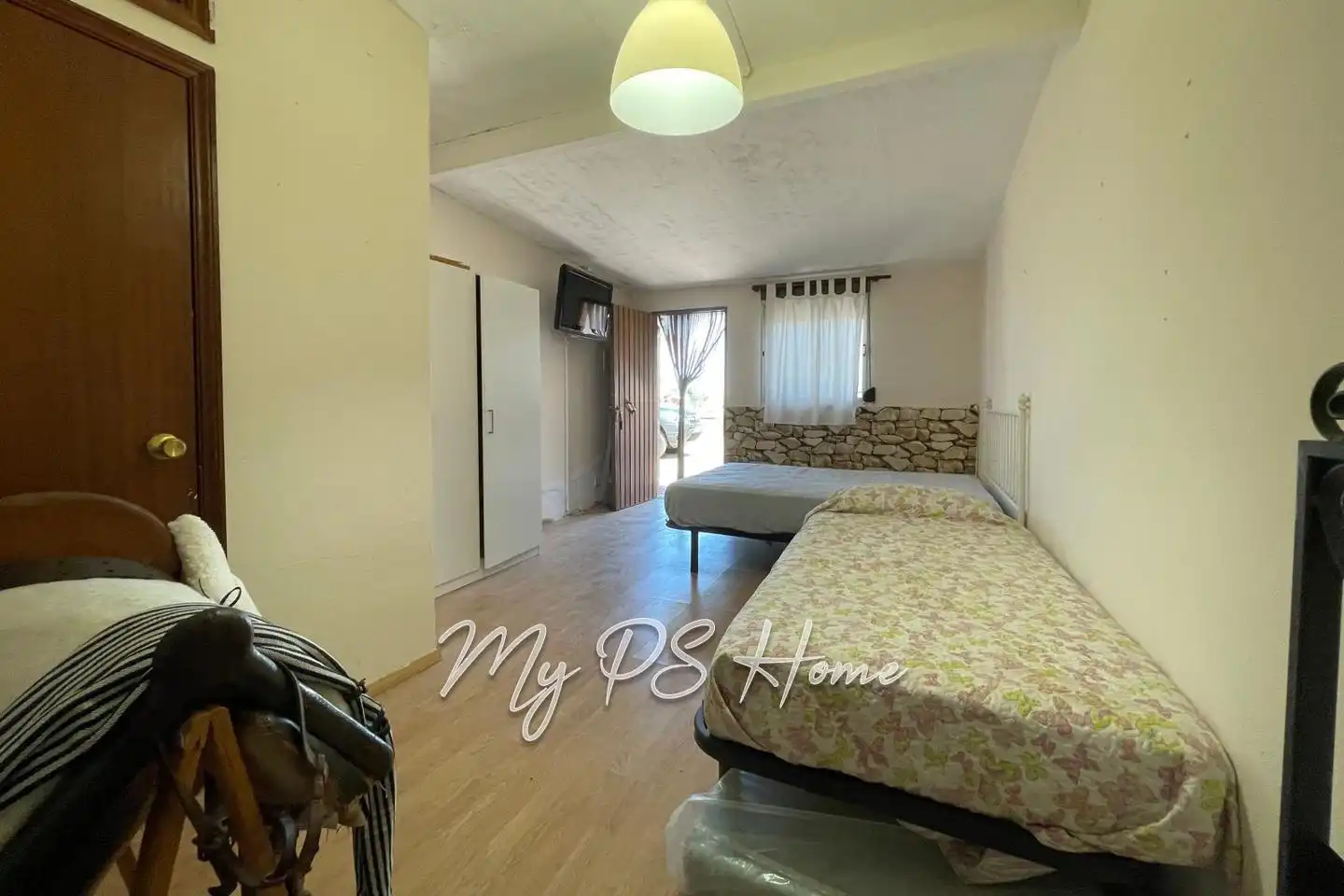 Habitación de Casa o chalet en venta en Barajas de Melo con Aire acondicionado, Jardín privado y Amueblado