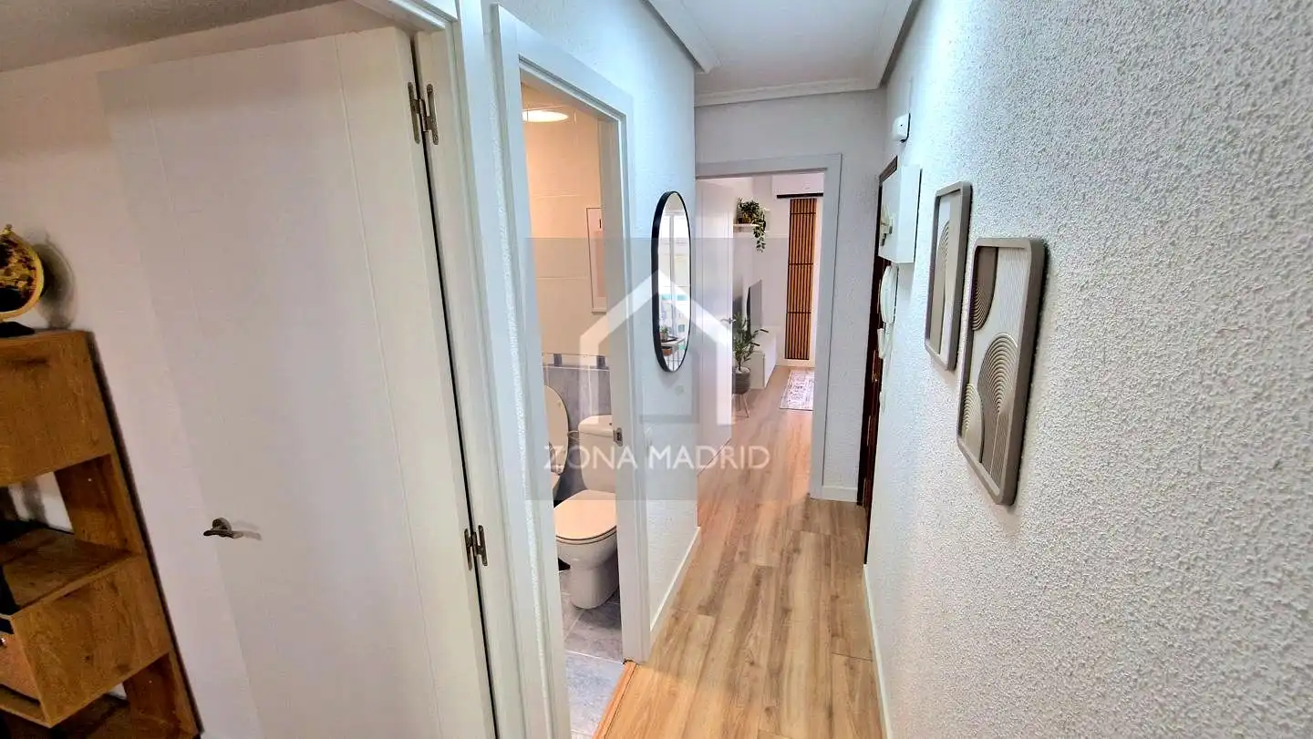 Piso en venta en Madrid con Aire acondicionado, Terraza y Amueblado
