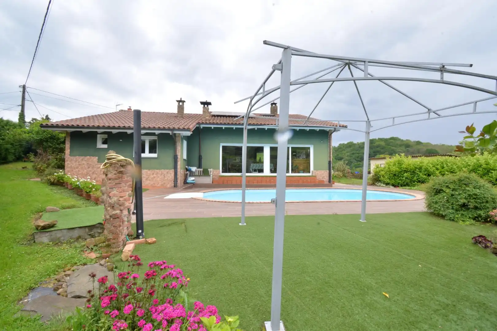 Piscina de Casa o chalet en venta en Langreo con Calefacción, Jardín privado y Terraza