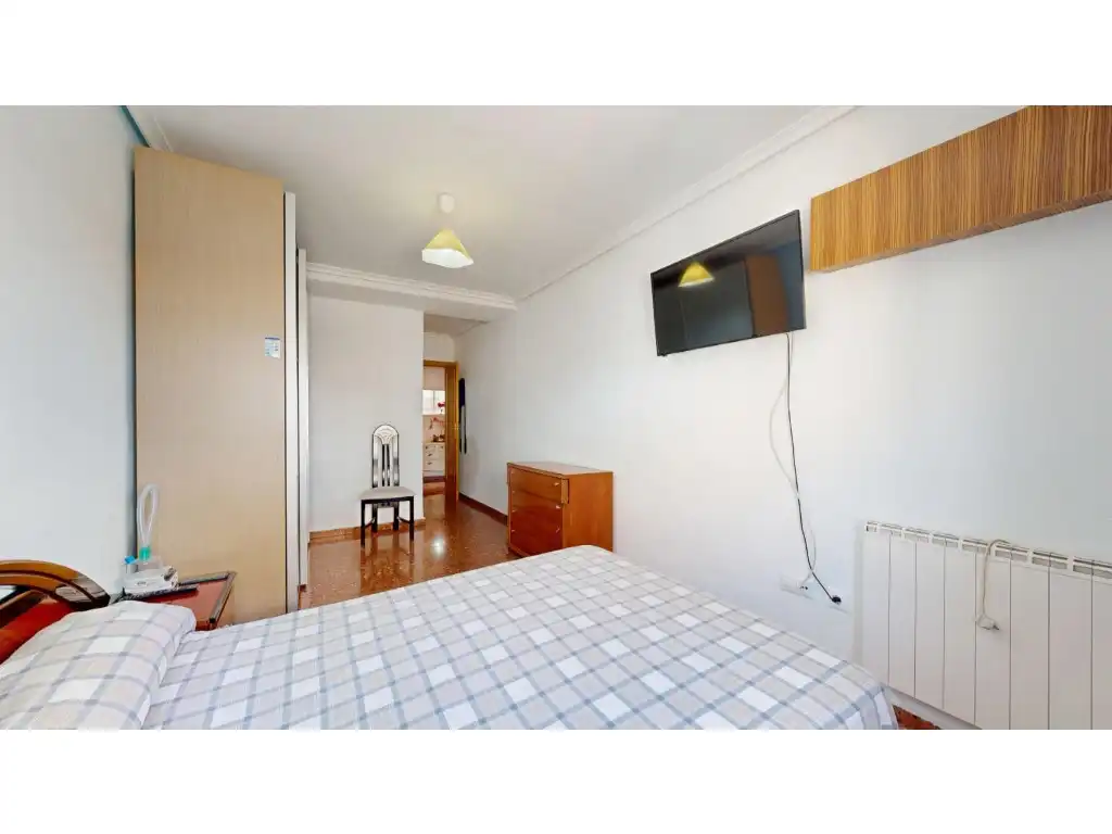 Bedroom of Flat for sale in Torrent  with Air Conditioner and Balcony