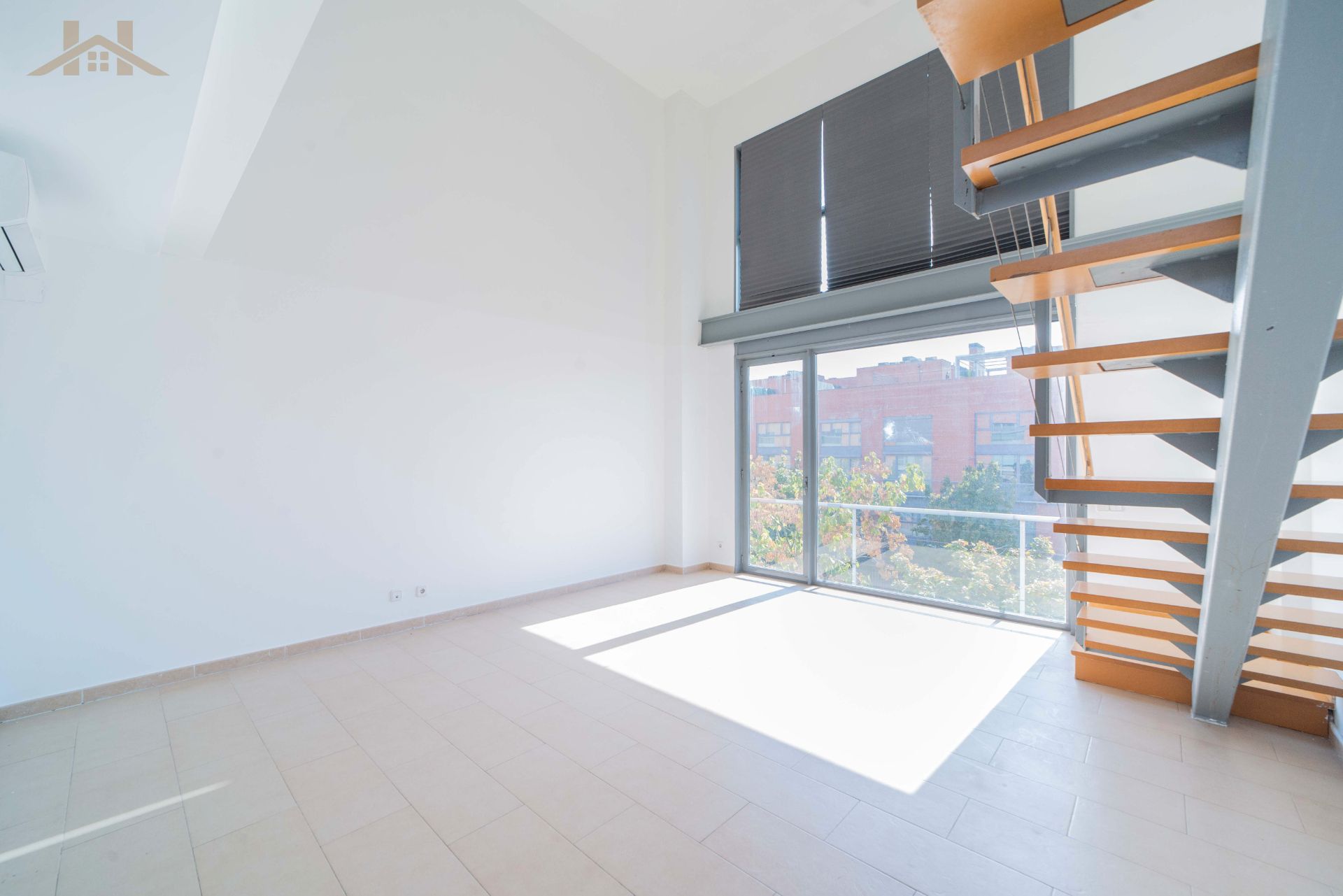 Duplex for sale in Alcorcón  with Air Conditioner, Terrace and Storage room