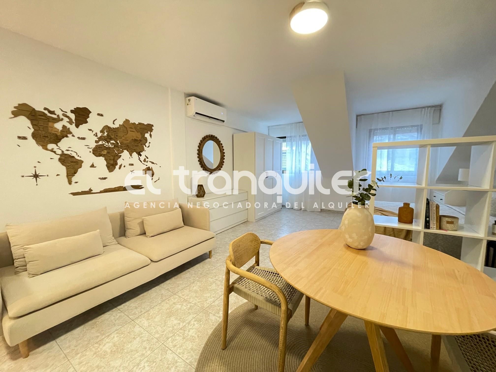 Living room of Study to rent in Las Rozas de Madrid  with Air Conditioner, Furnished and Washing machine