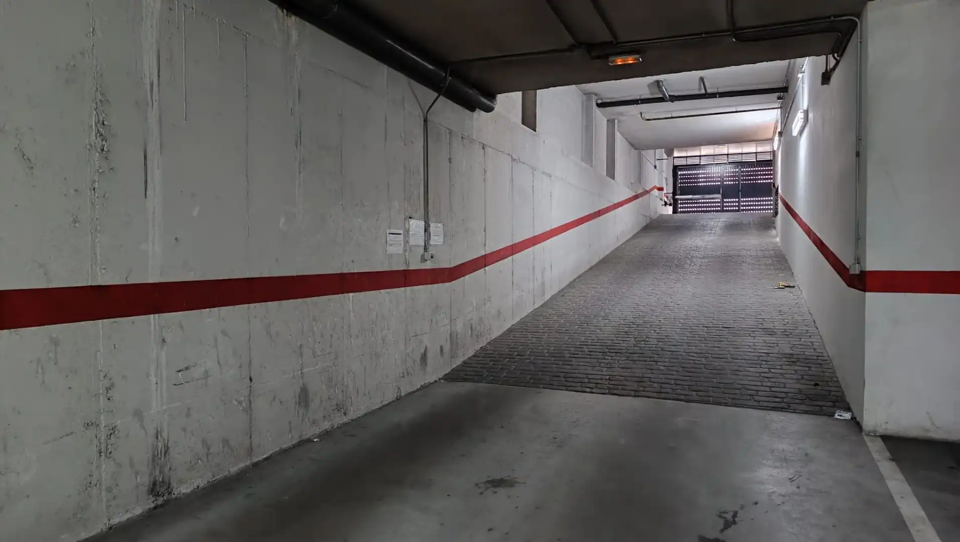 Parkplatz von Wohnung zum Verkauf in Castellanos de Moriscos mit Heizung, Möbliert und Ofen