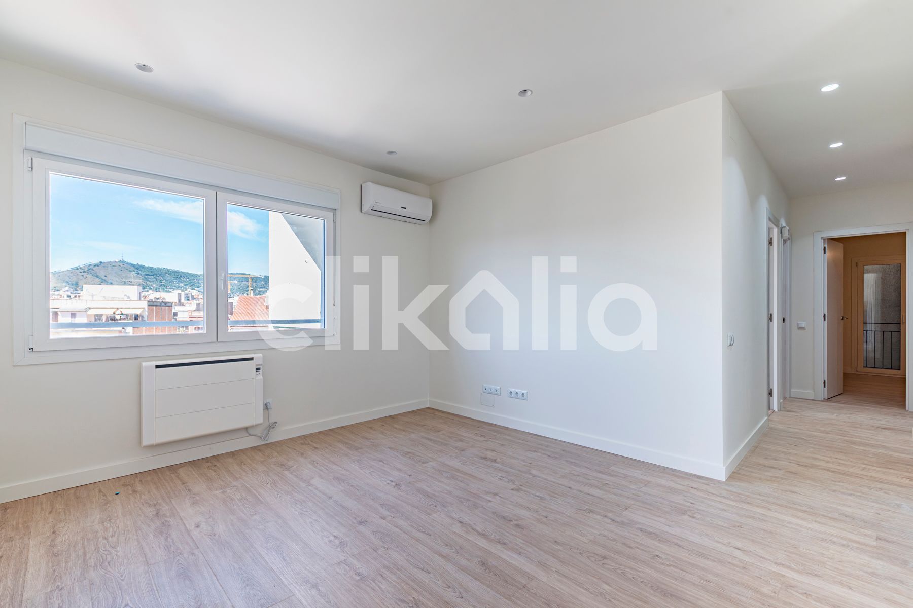 Habitación de Piso en venta en  Barcelona Capital con Aire acondicionado, Calefacción y Terraza