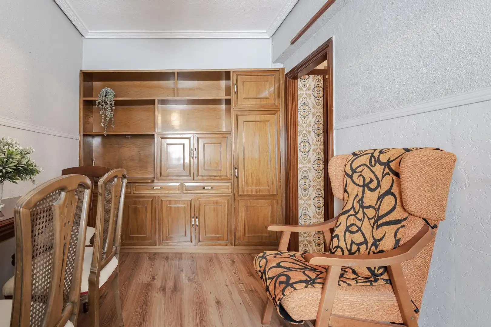 Living room of Flat for sale in Alcalá de Henares  with Heating, Terrace and Furnished