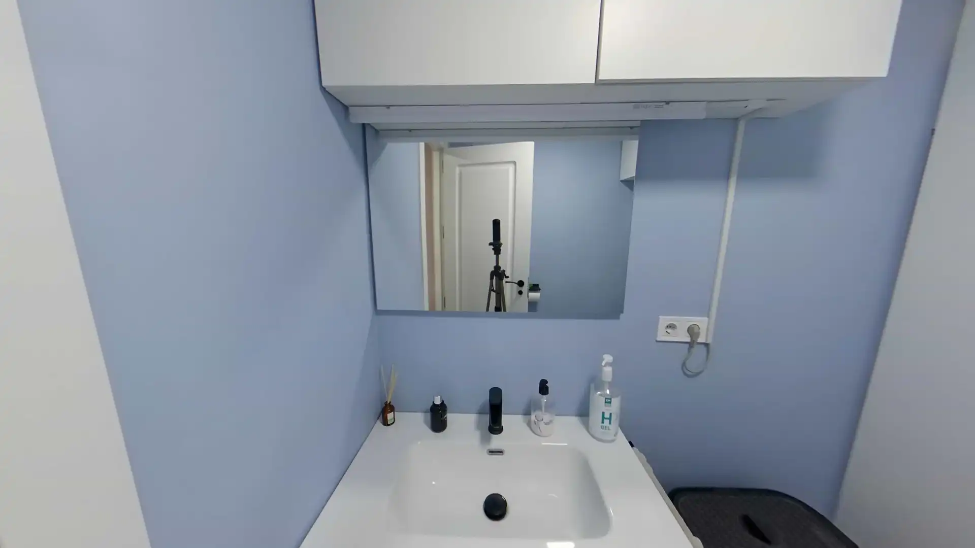 Bathroom of Flat for sale in Sabadell  with Air Conditioner, Heating and Parquet flooring