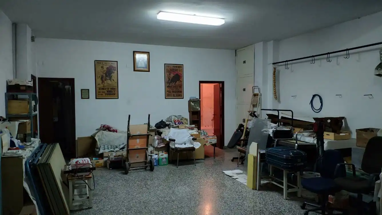 Geschaftsraum zum Verkauf in Zaragoza mit Möbliert
