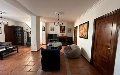 Living room of House or chalet for sale in Lora del Río  with Air Conditioner and Heating