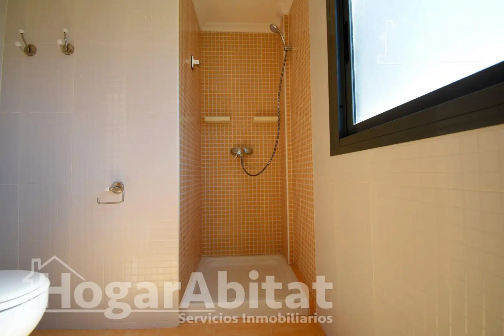 Bathroom of Attic for sale in Pedreguer  with Air Conditioner, Parquet flooring and Terrace