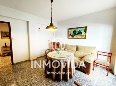 Appartamento con balcone in vendita a Avenida de Gregorio Molina 11