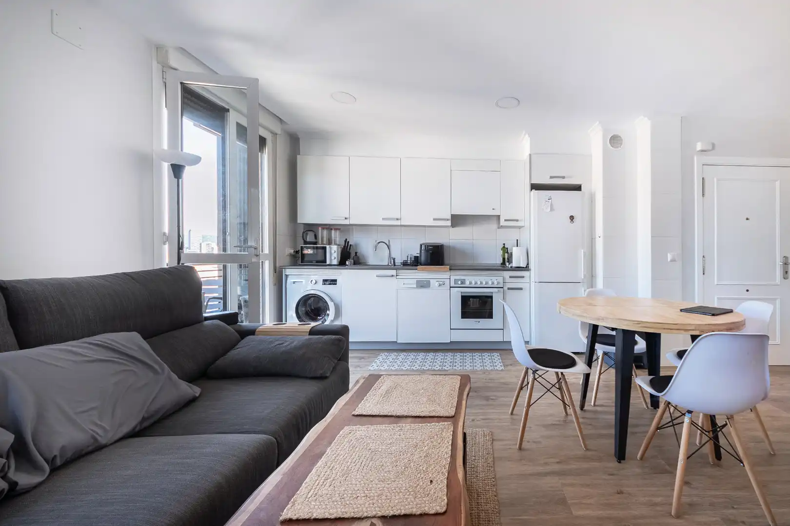 Sala de estar de Piso en venta en Bilbao  con Calefacción, Trastero y Amueblado