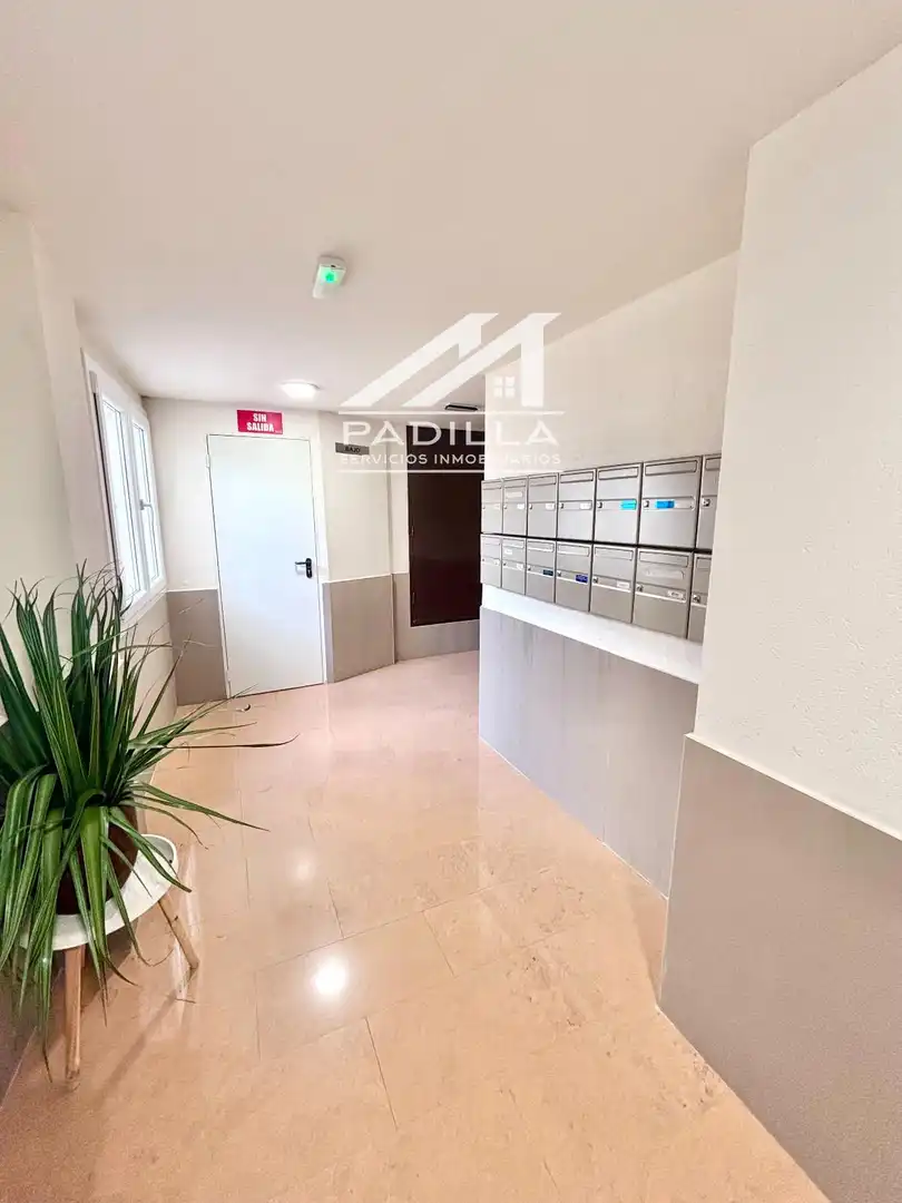 Wohnung zum Verkauf in Camarena mit Möbliert