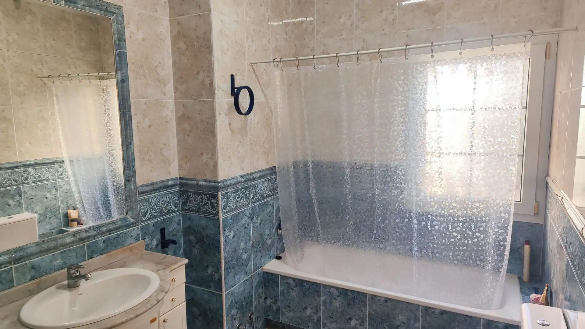 Bany de Casa o xalet en venda en Torremolinos amb Terrassa, Traster i Piscina