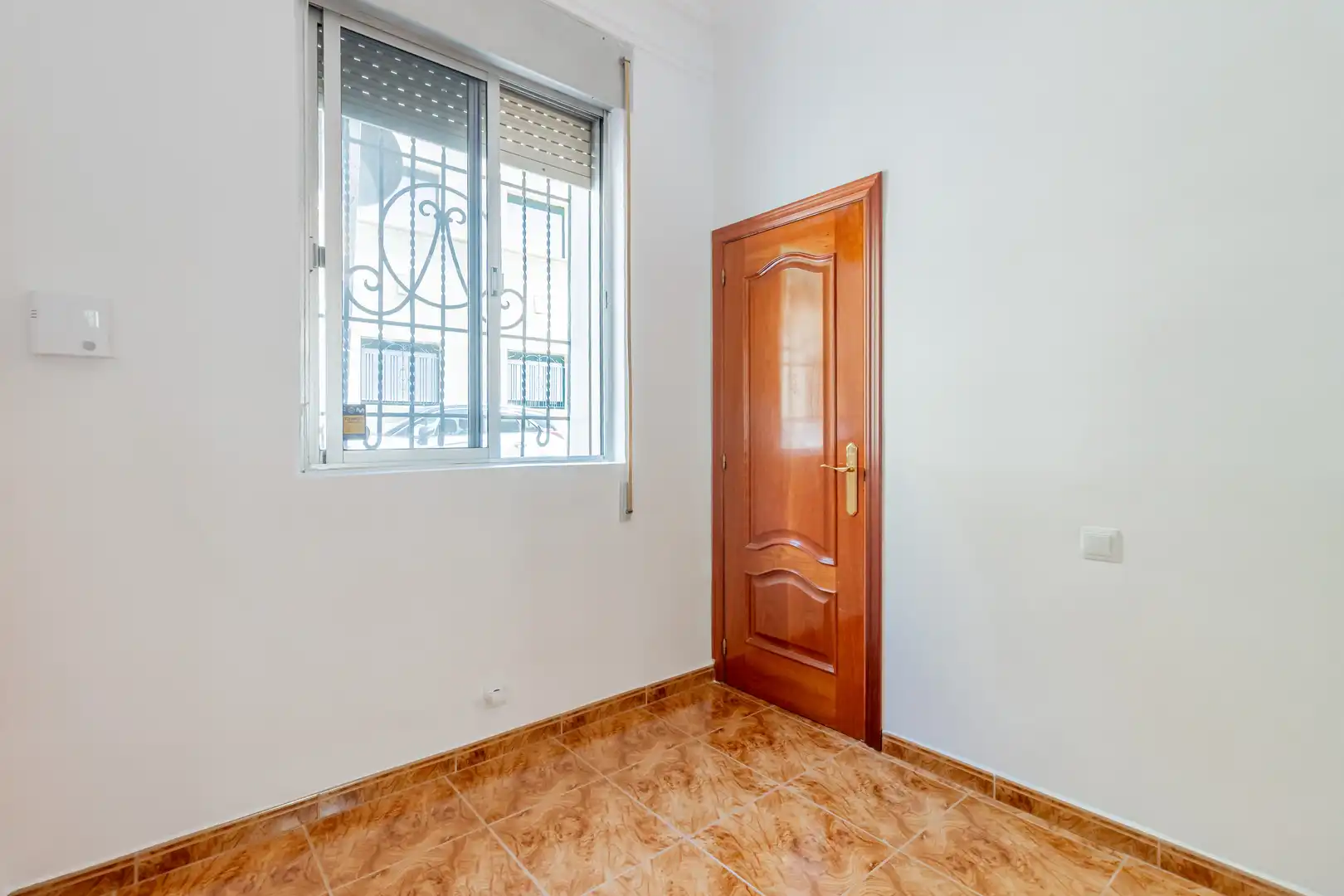 Bedroom of Ground floor for sale in Madrid  with Furnished