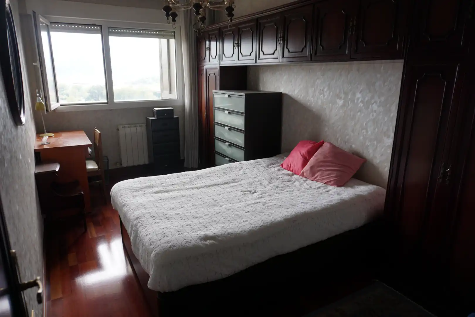 Schlafzimmer von Wohnung zum Verkauf in Basauri  mit Heizung, Abstellraum und Möbliert