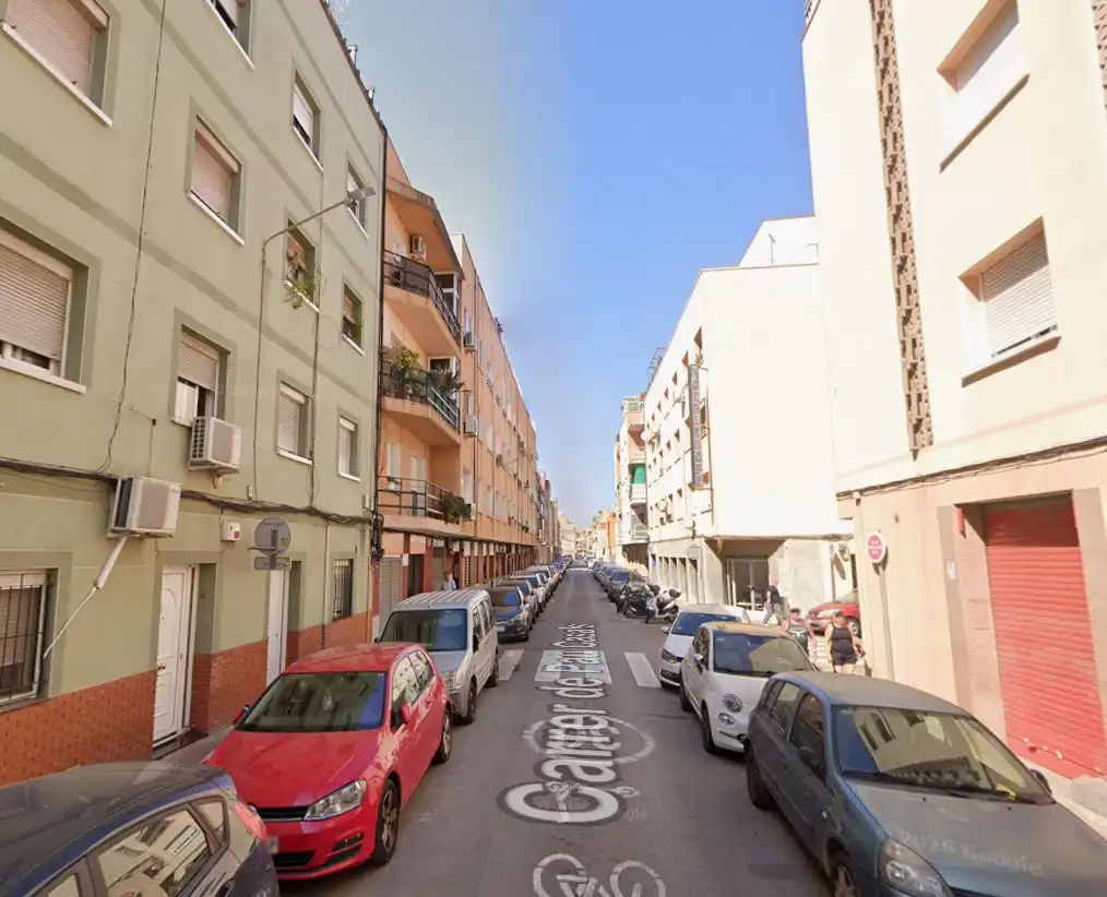Außenansicht von Wohnung zum Verkauf in El Prat de Llobregat mit Balkon