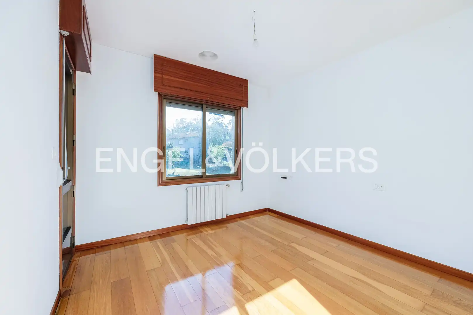 Comedor de Casa o chalet en venta en Vigo  con Calefacción, Jardín privado y Parquet