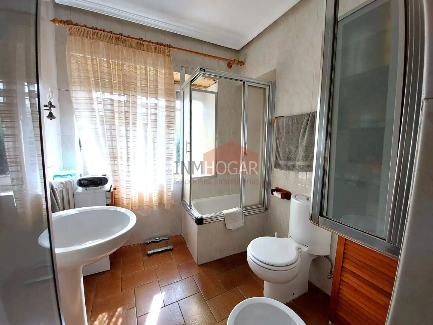Baño de Casa o chalet en venta en Ávila con Calefacción, Jardín privado y Terraza