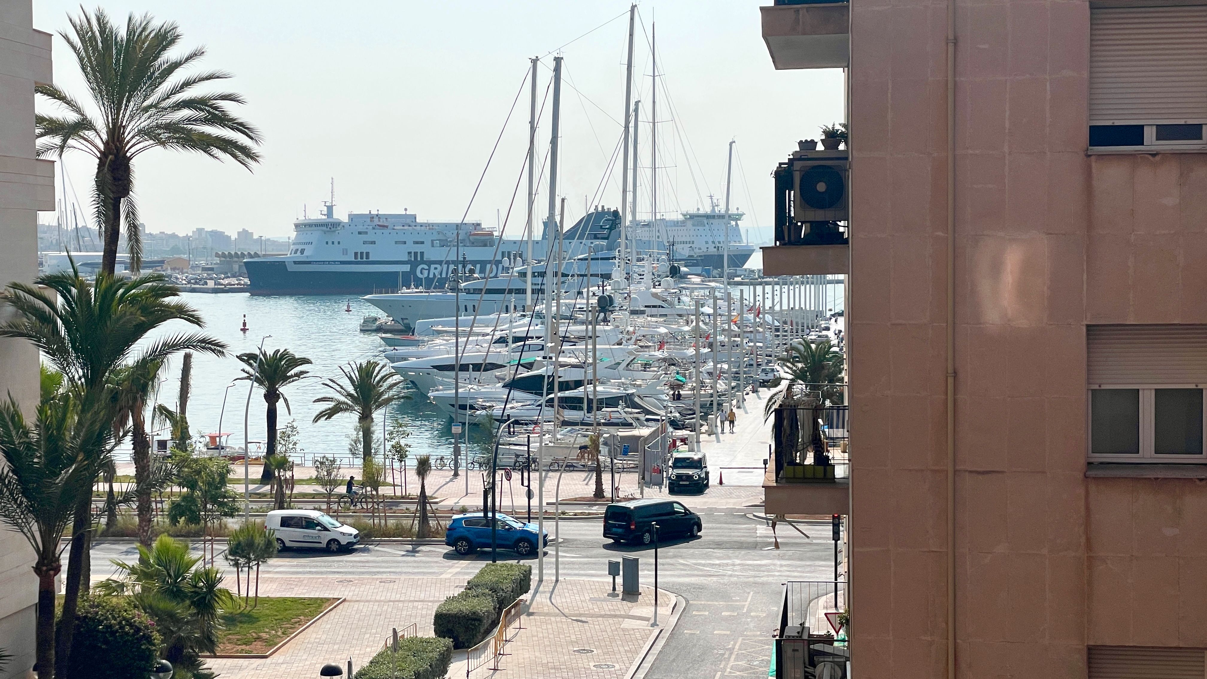 Exterior view of Apartment for sale in  Palma de Mallorca  with Air Conditioner