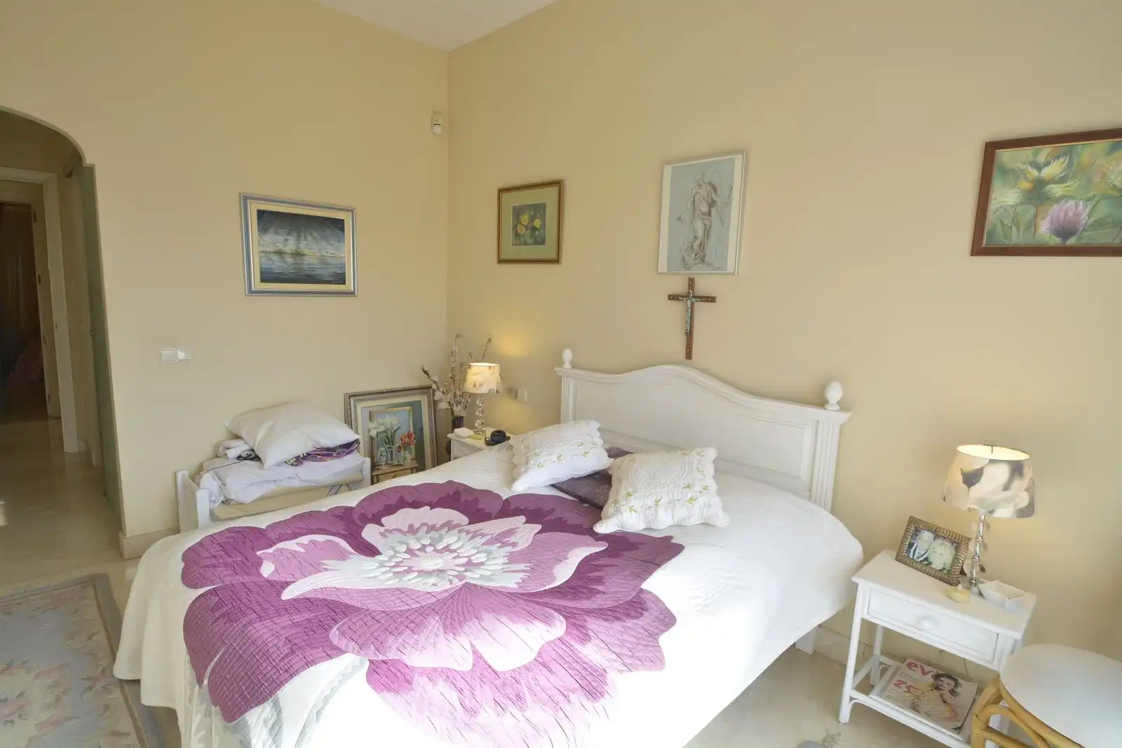 Dormitori de Apartament en venda en Marbella amb Jardí privat i Piscina comunitària