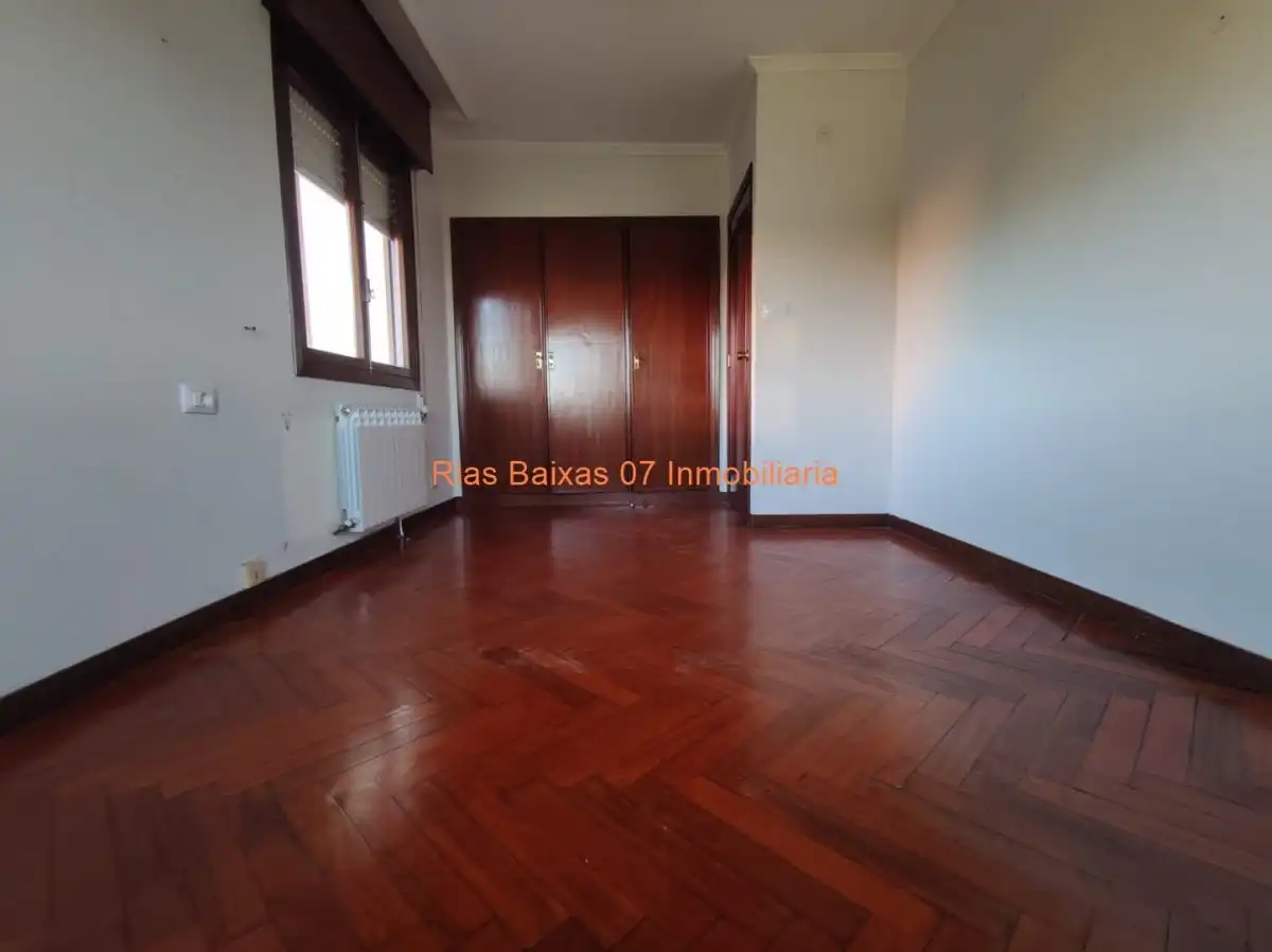 Casa o chalet en venta en Vigo  con Calefacción, Jardín privado y Parquet