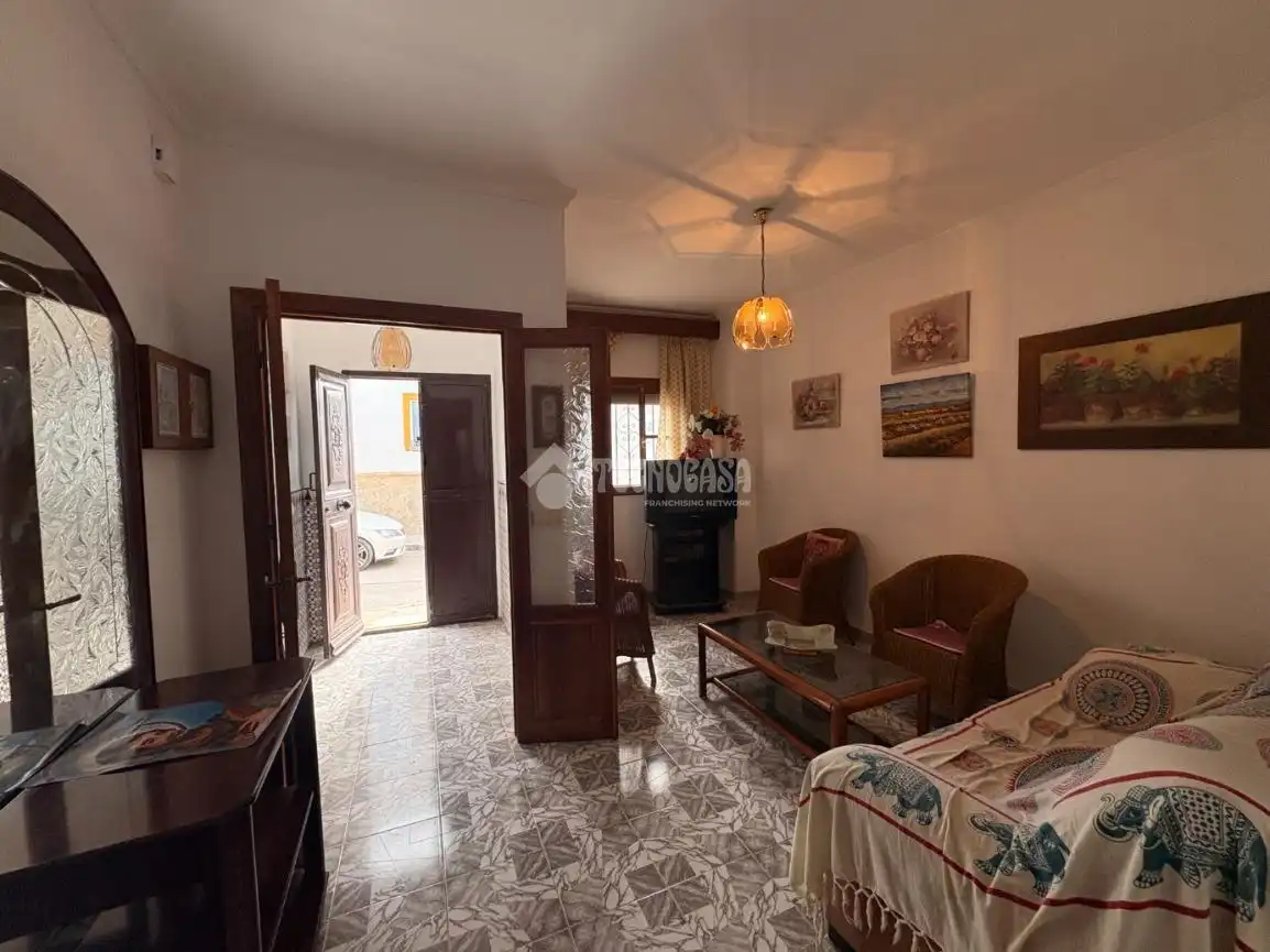 Sala de estar de Casa adosada en venta en Ardales con Amueblado y Balcón