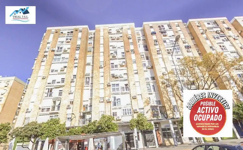Piso con ascensor en venta en Calle de la Calesera