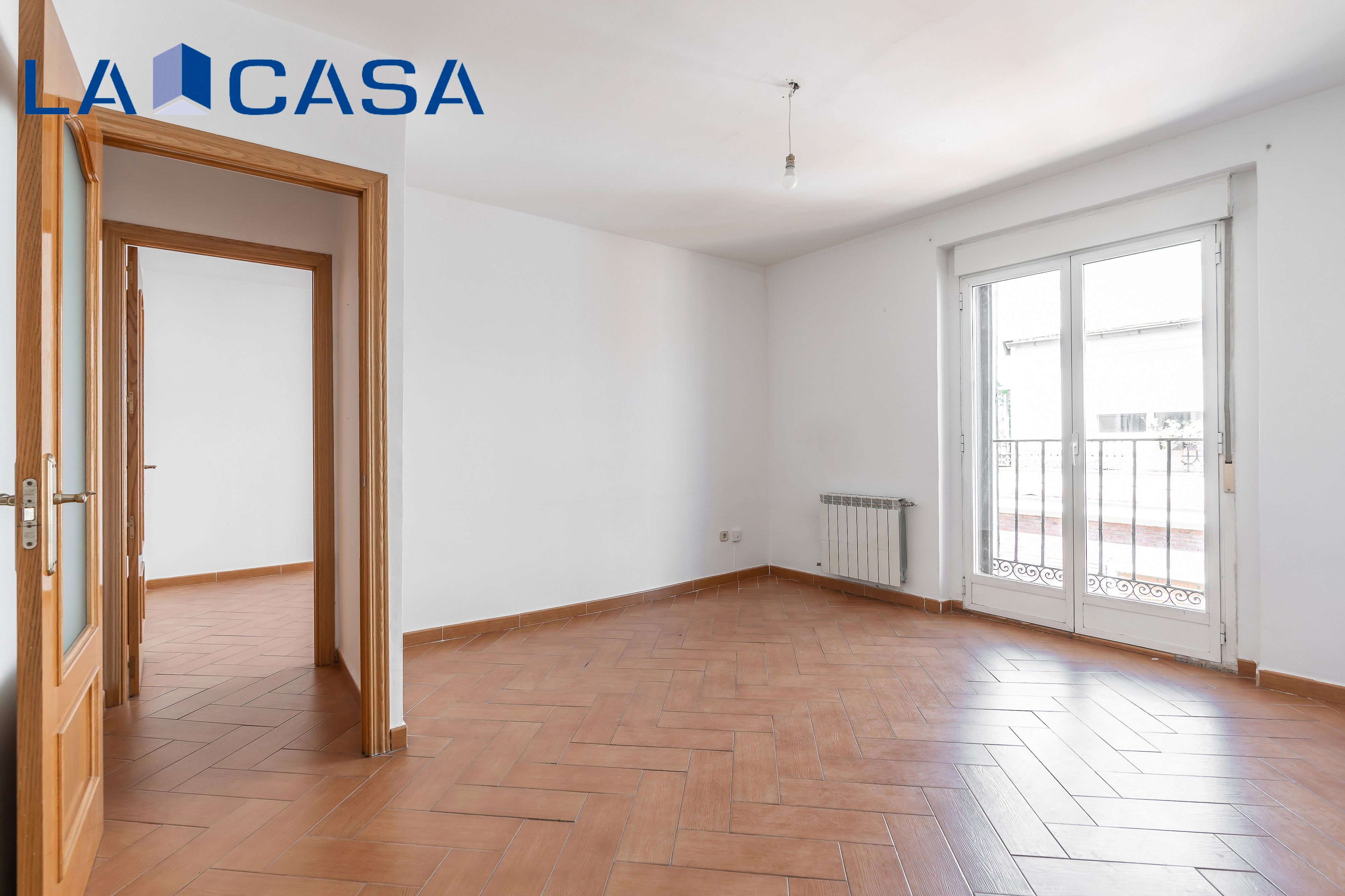 Living room of Flat for sale in  Madrid Capital  with Heating and Balcony