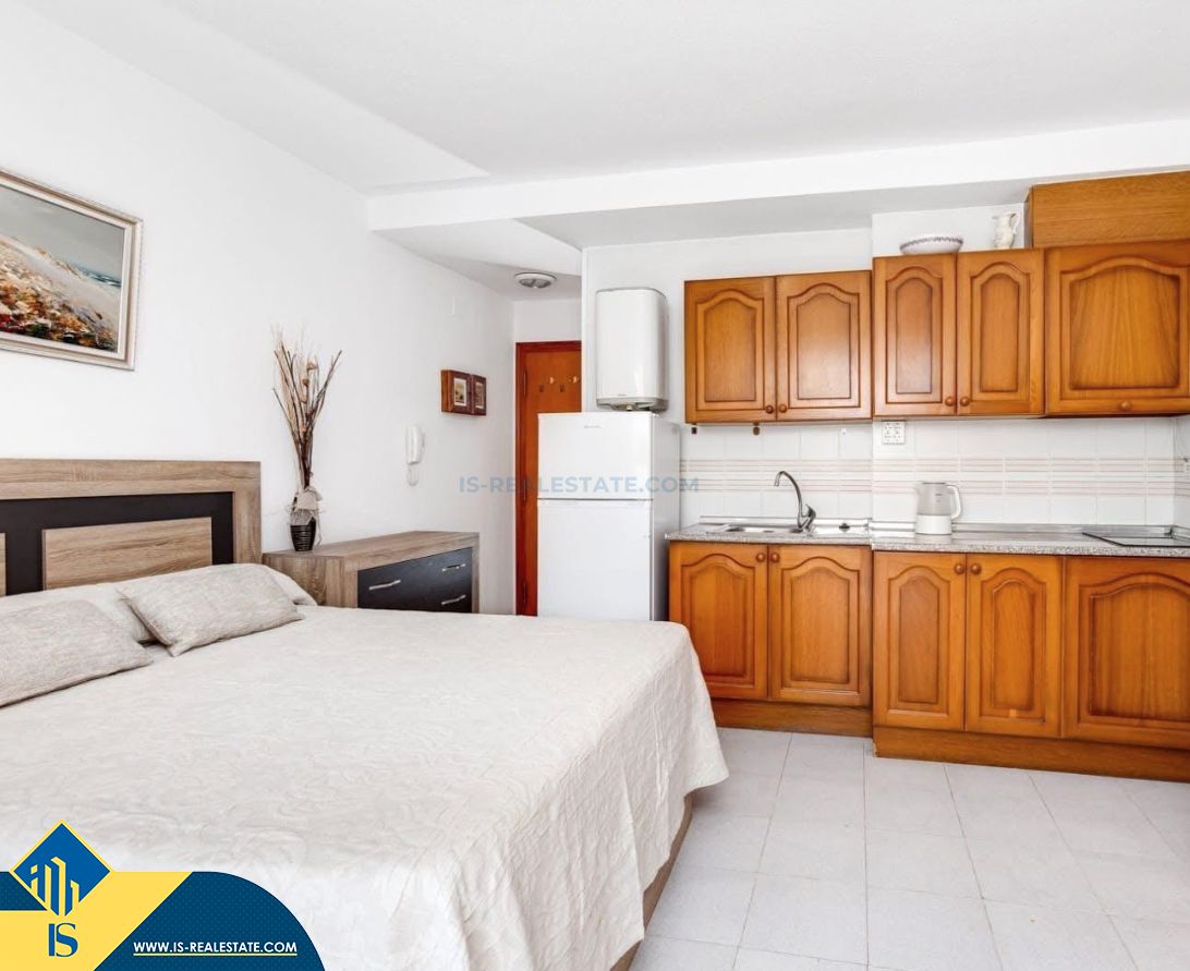 Dormitori de Estudi en venda en Torrevieja amb Aire condicionat, Calefacció i Terrassa