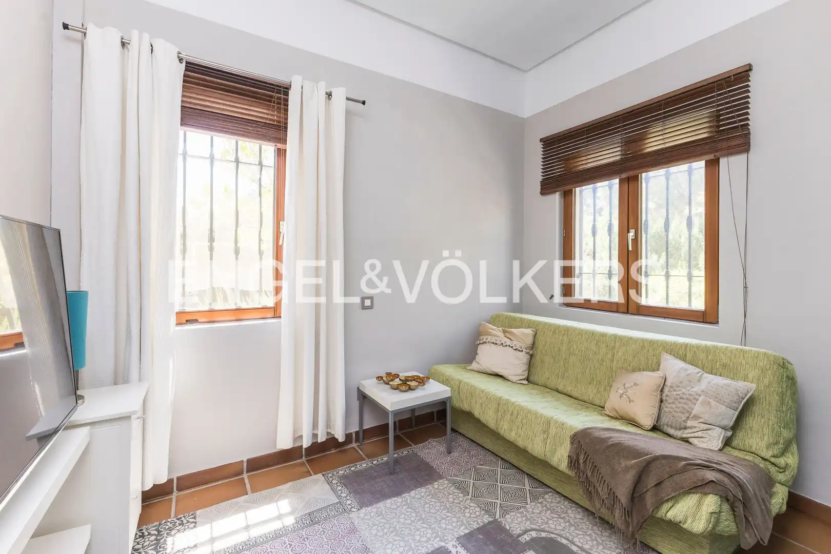 Exterior view of Houses for sale in Valdemorillo  with Air Conditioner, Heating and Private garden