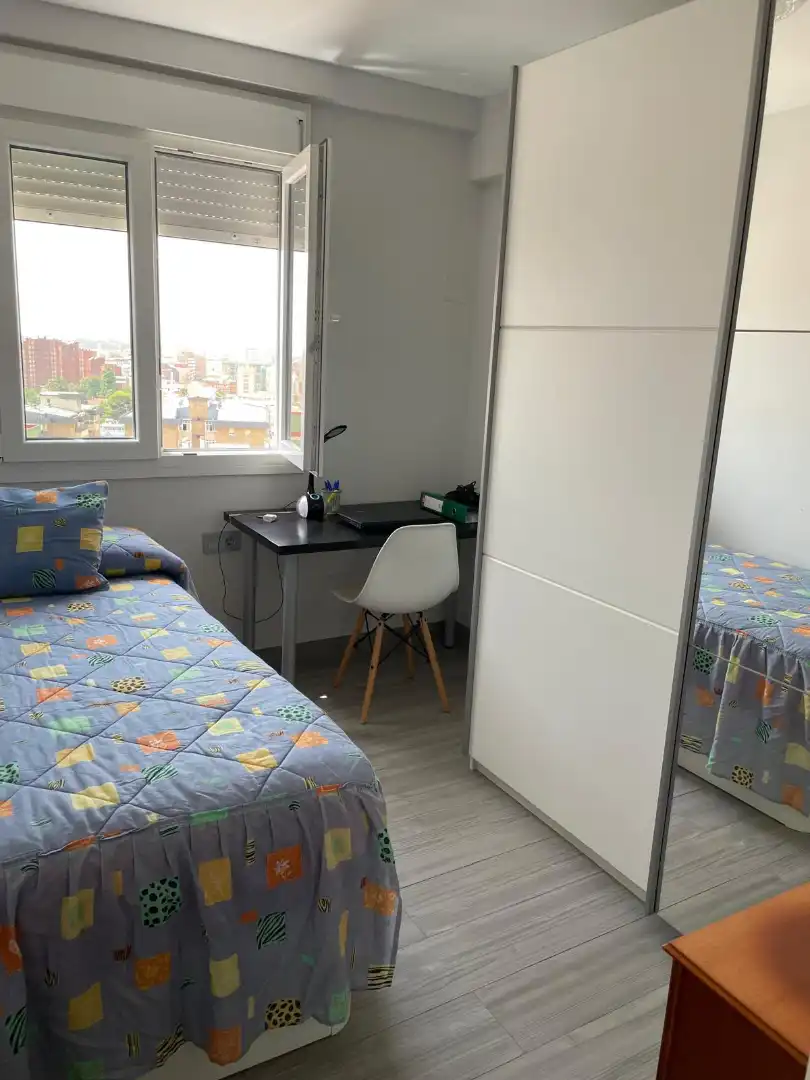 Bedroom of Flat for rent in Málaga  with Air Conditioner, Furnished and Washing machine