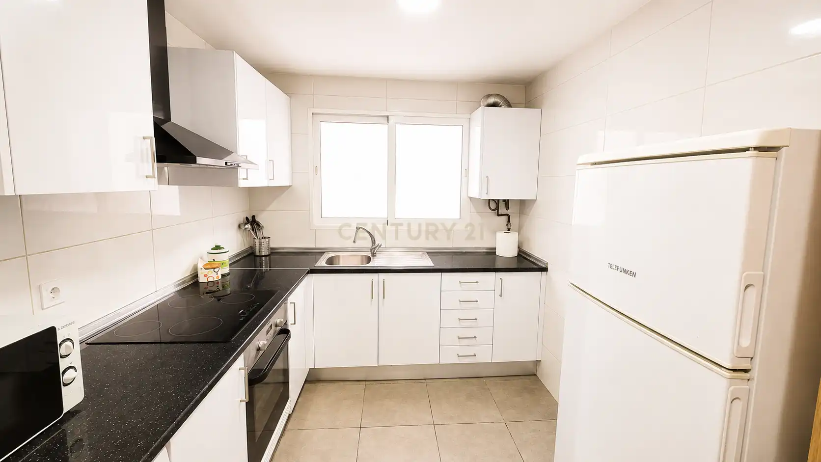 Appartamento con terrazza in affitto a Avinguda de Maria Ros, 9, Burjassot, Spain, imagen 5