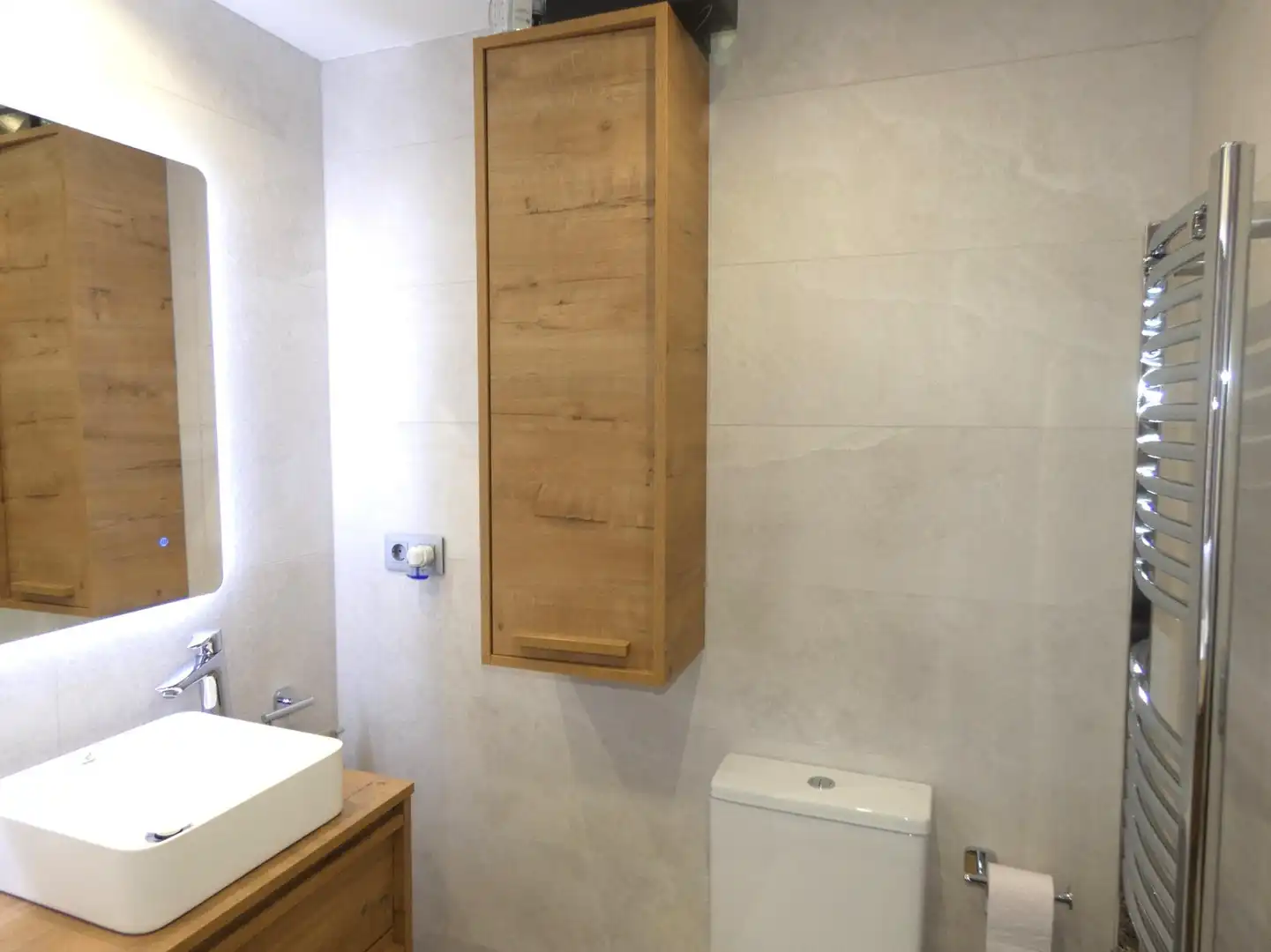Bathroom of Detached homes for sale in Utebo  with Air Conditioner, Heating and Private garden