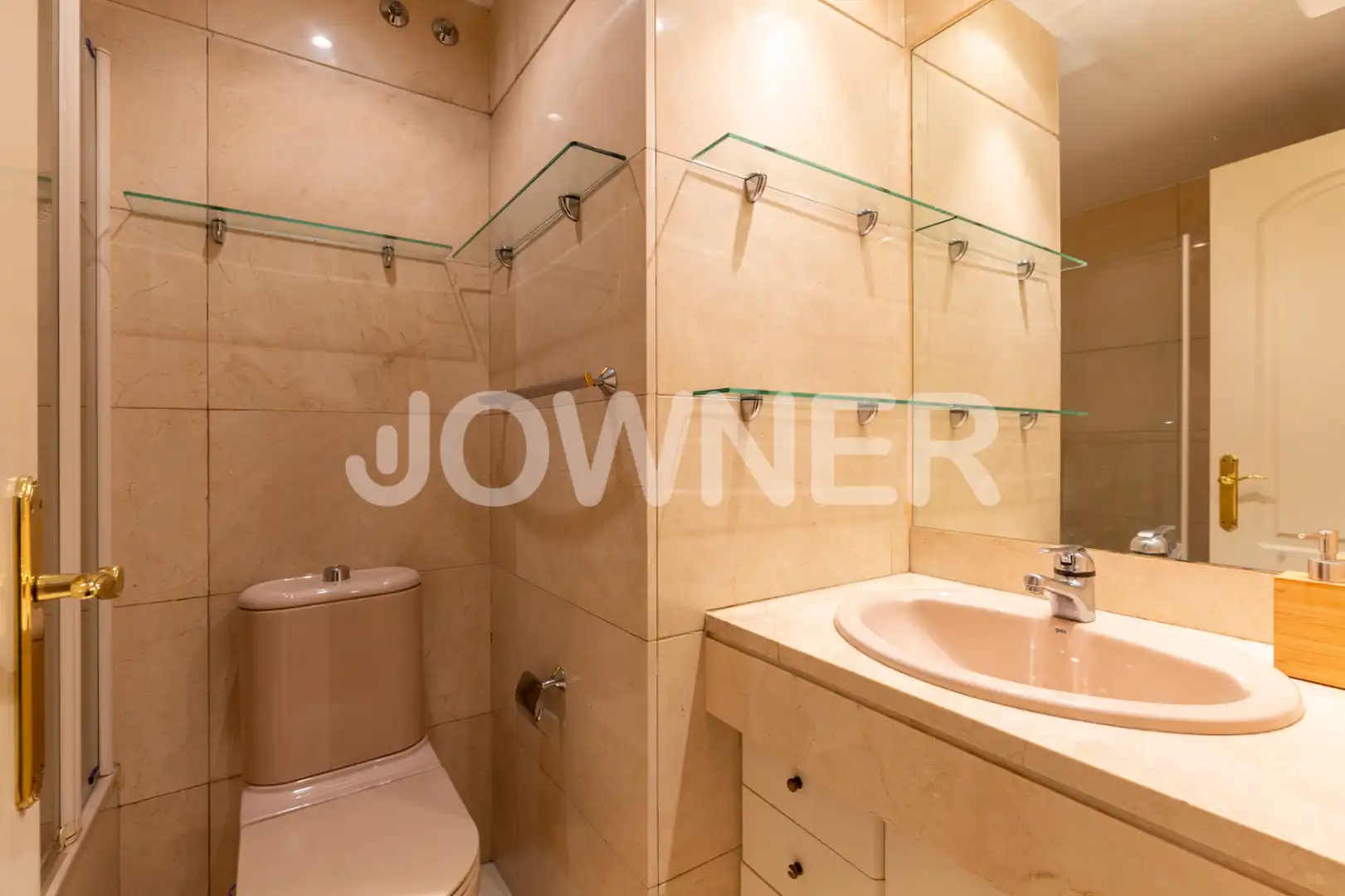 Bathroom of Flat for sale in Madrid  with Air Conditioner, Storage room and Oven