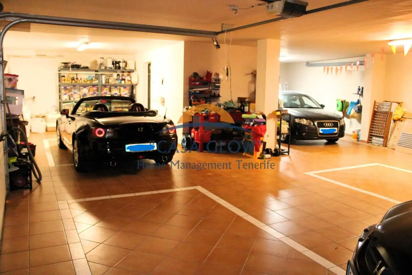 Parkplatz von Einfamilien-Reihenhaus zum Verkauf in Guía de Isora mit Klimaanlage, Heizung und Terrasse