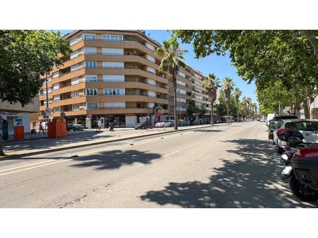 Local comercial en Alquiler en Zona Esportiva