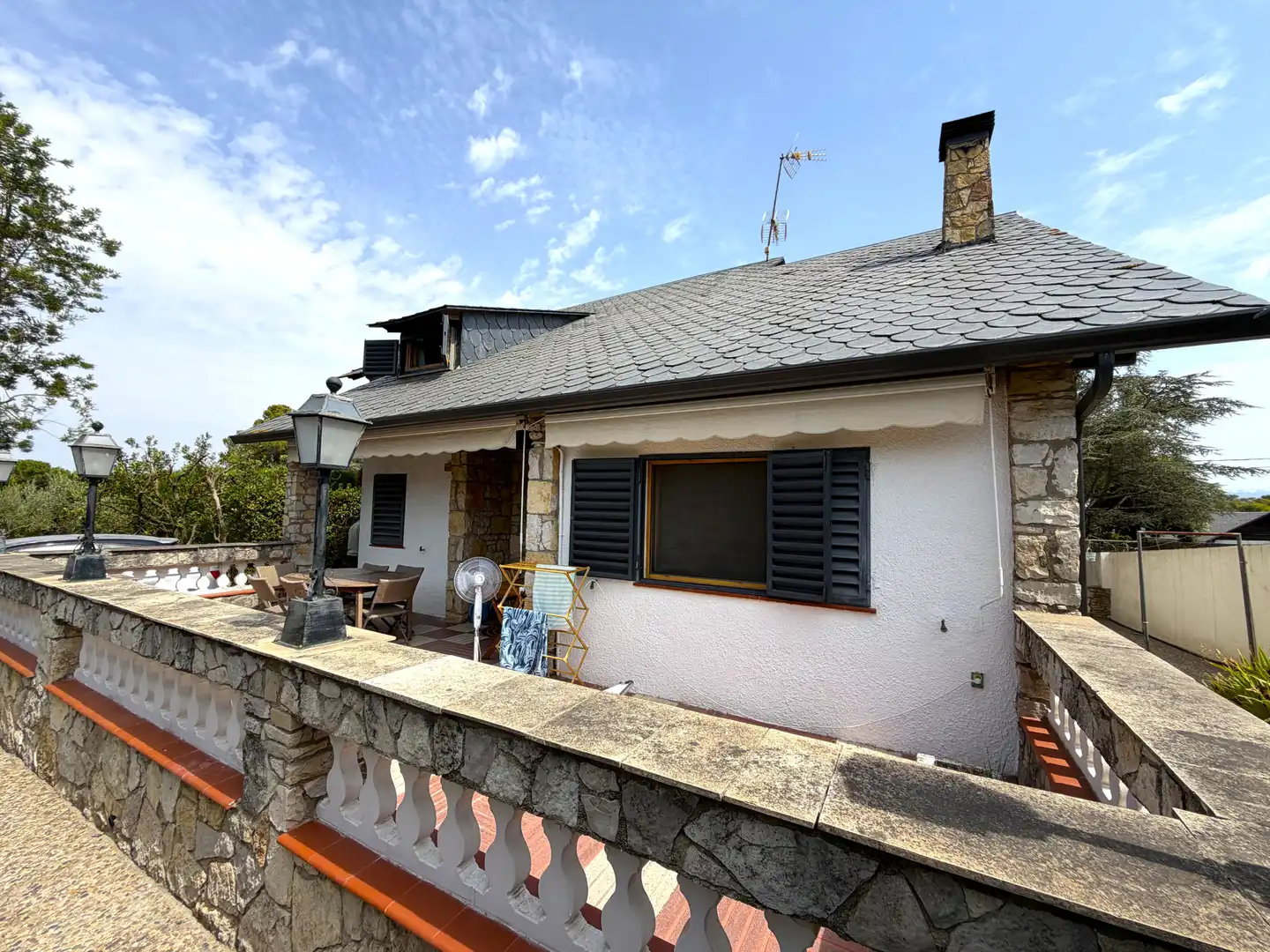 Vista exterior de Finca rústica en venda en Mediona amb Jardí privat, Parquet i Terrassa