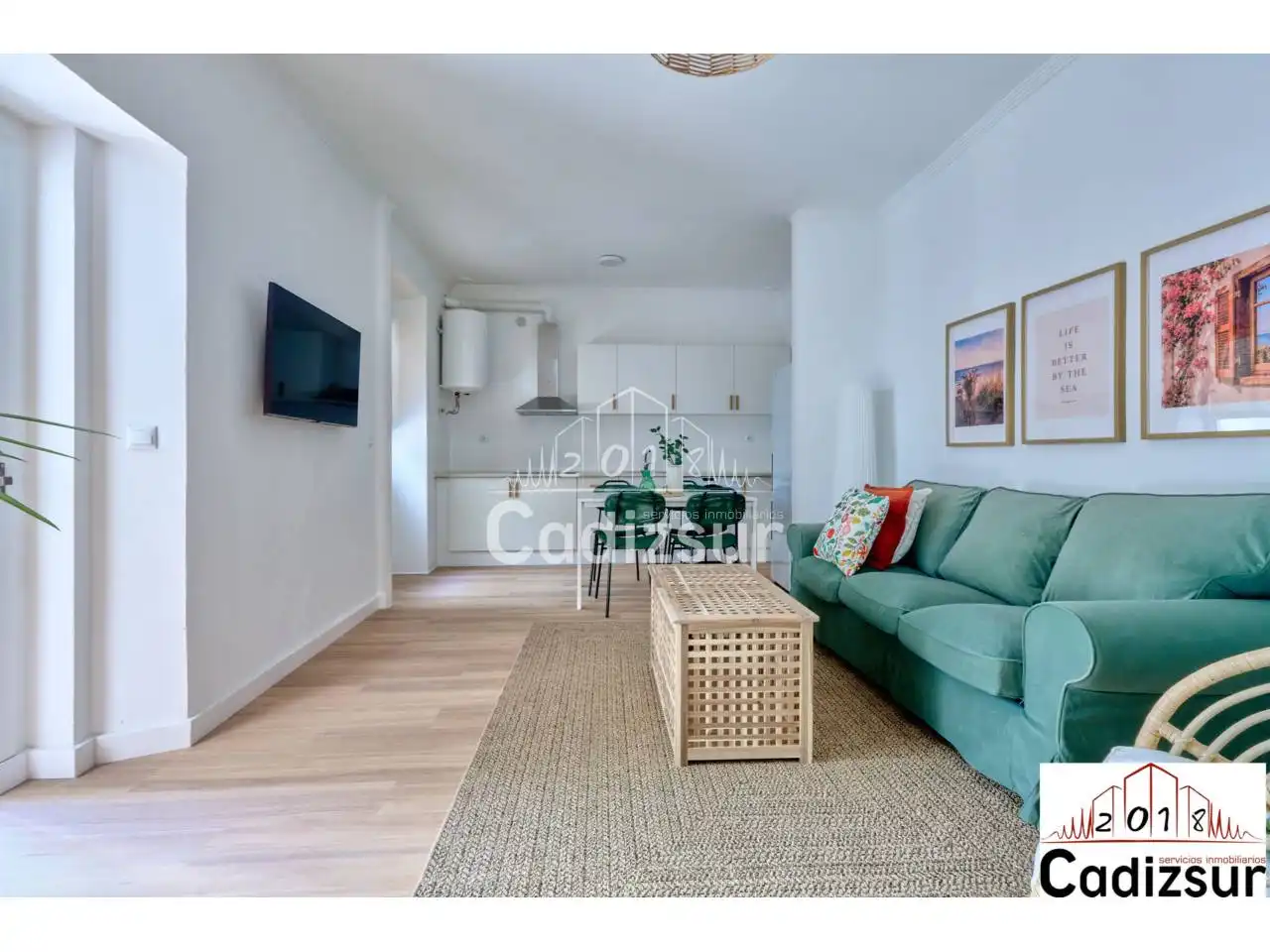 Sala de estar de Piso en venta en Cádiz con Trastero y Amueblado