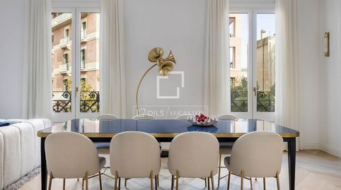 Piso Excelentes de 3 dormitorios con 7m terraza en venta en Eixample Derecho