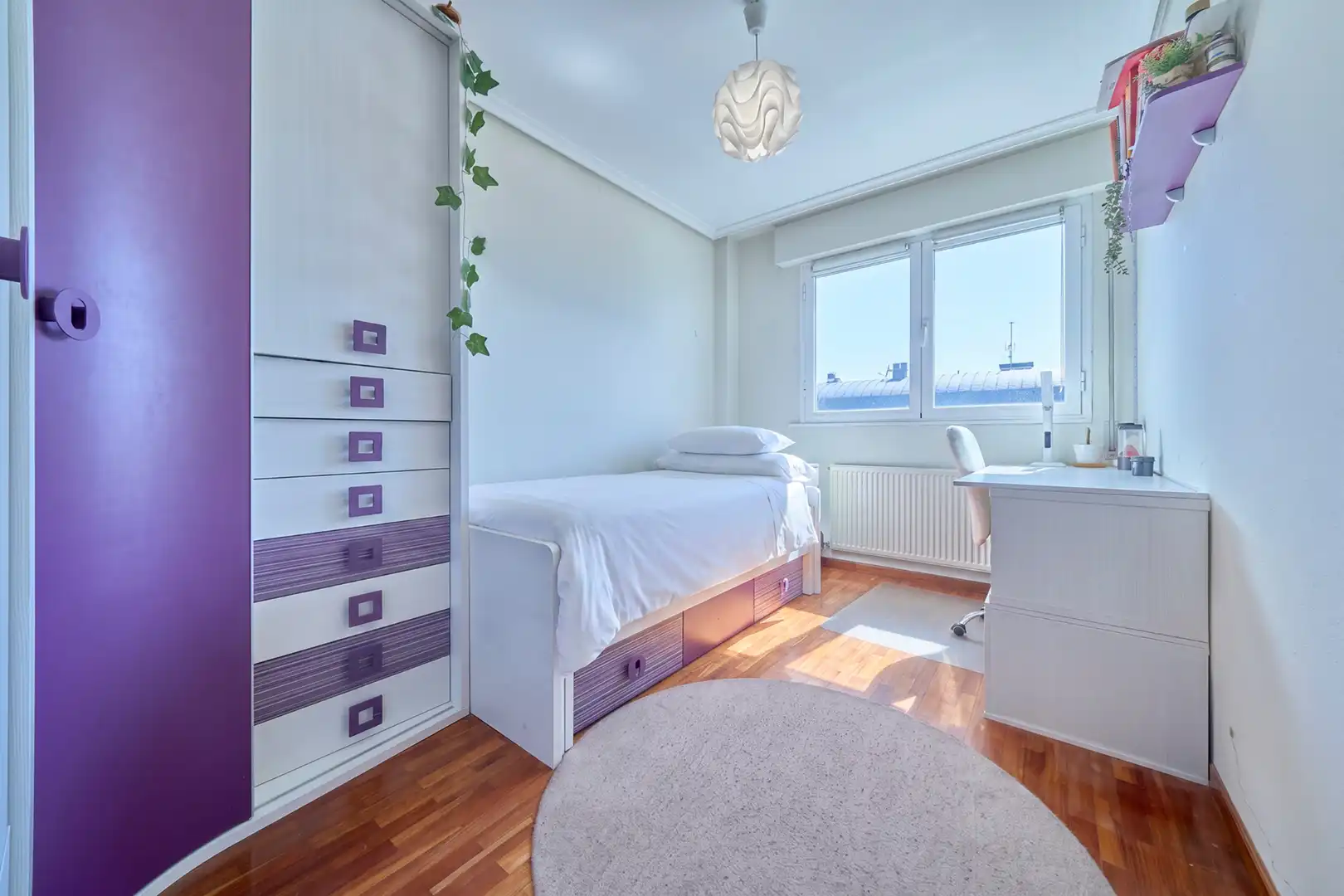 Habitación de Dúplex en venta en Vitoria - Gasteiz con Terraza, Trastero y Amueblado