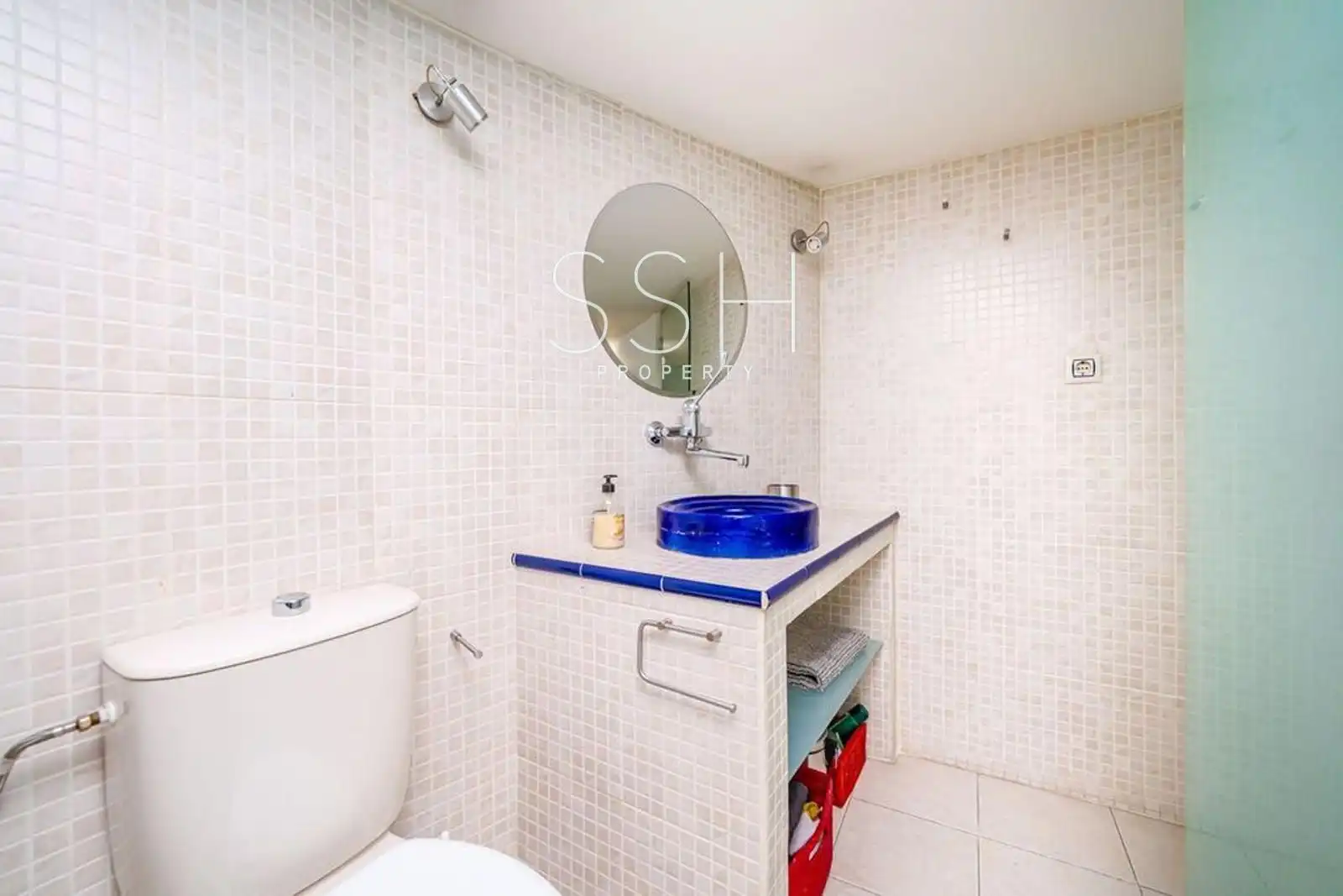 Badezimmer von Wohnung zur Miete in Madrid mit Heizung und Möbliert