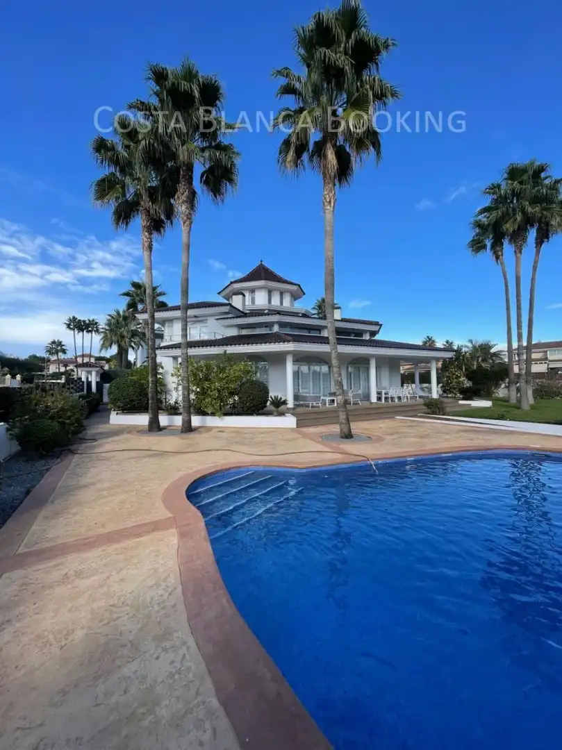 Chalet con terraza en venta en Pueblo - Urbanizaciones, imagen 57