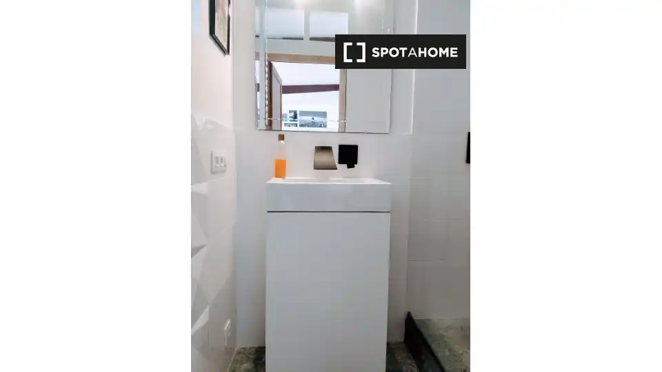 Flat for rent in Sants-Badal