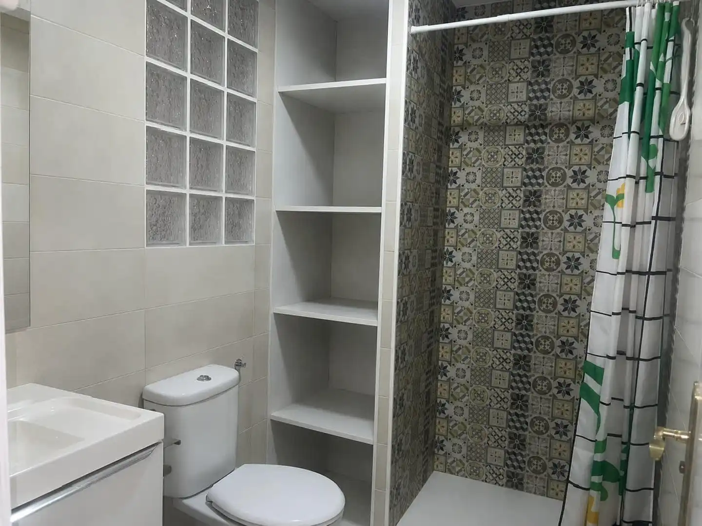 Planta baixa en venda a Ayuntamiento - Barrio Alto