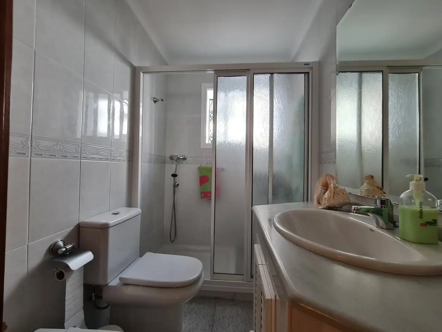 Bathroom of Houses for sale in Camas  with Air Conditioner, Terrace and Storage room
